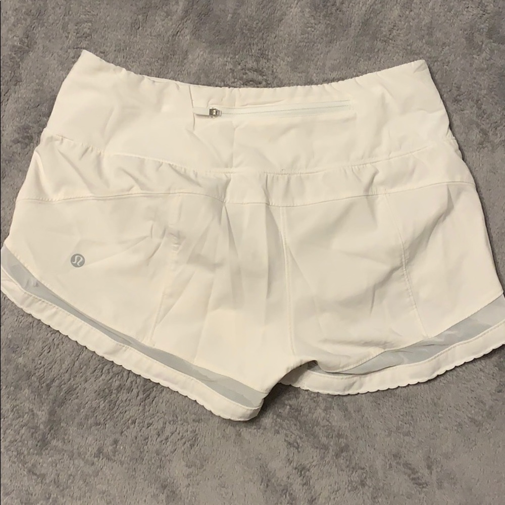 White lululemon shorts